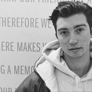 Meet your Posher, Colin